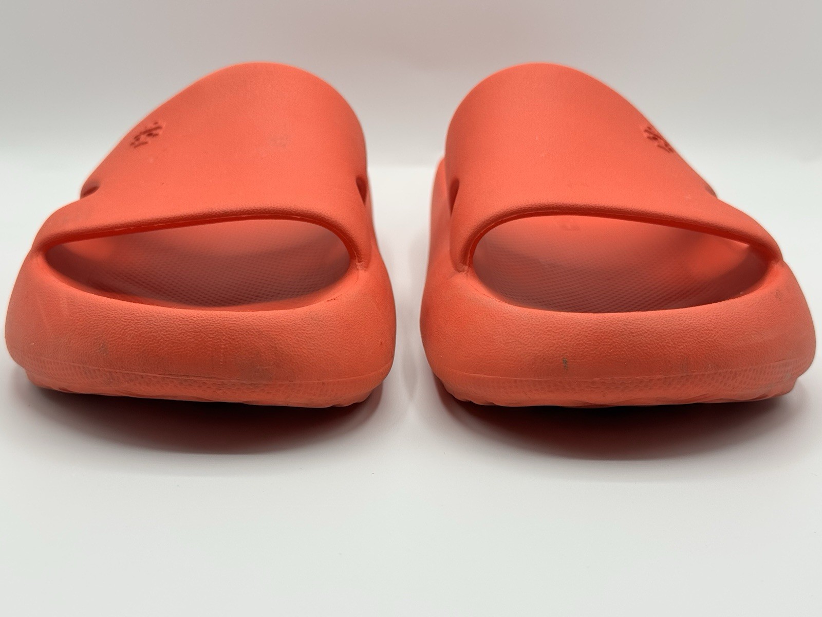 Tory Burch Shower Slide Eva Sandals in Red Poppy Size 9