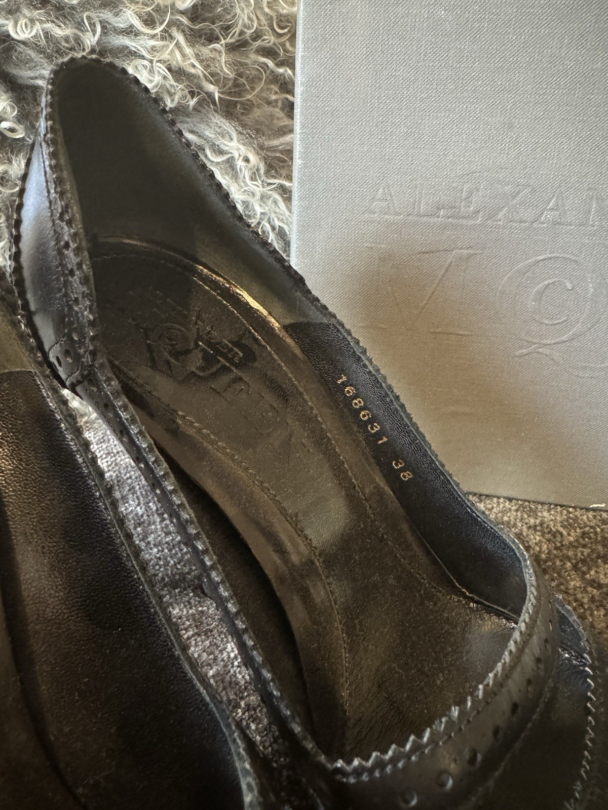 Alexander McQueen Black Leather Pump Heels Wingtip Brogue Round Toe EU 38