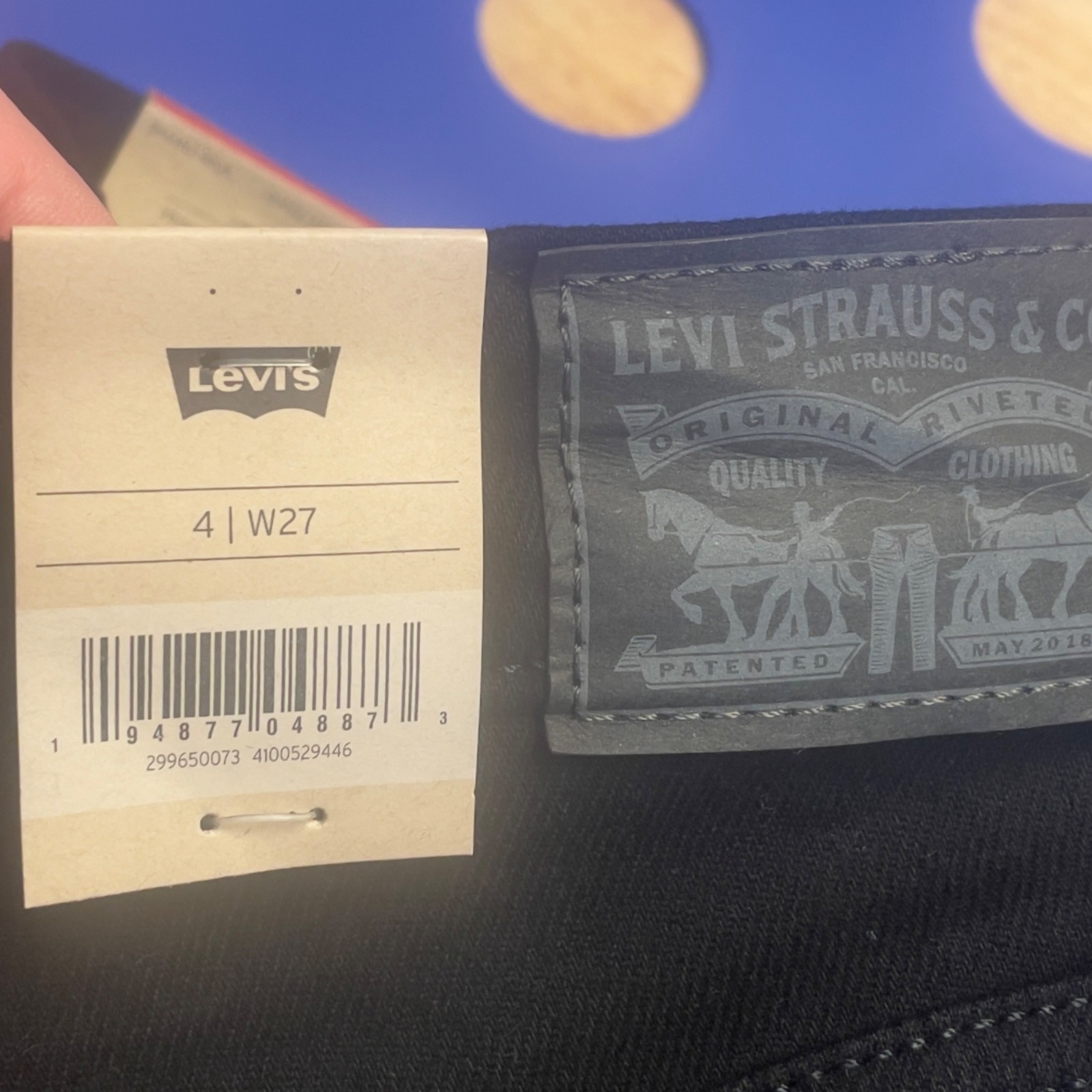 Levi’s Mid Length Shorts NWT Womens 27 Black Festival Classic Black Logo Slim