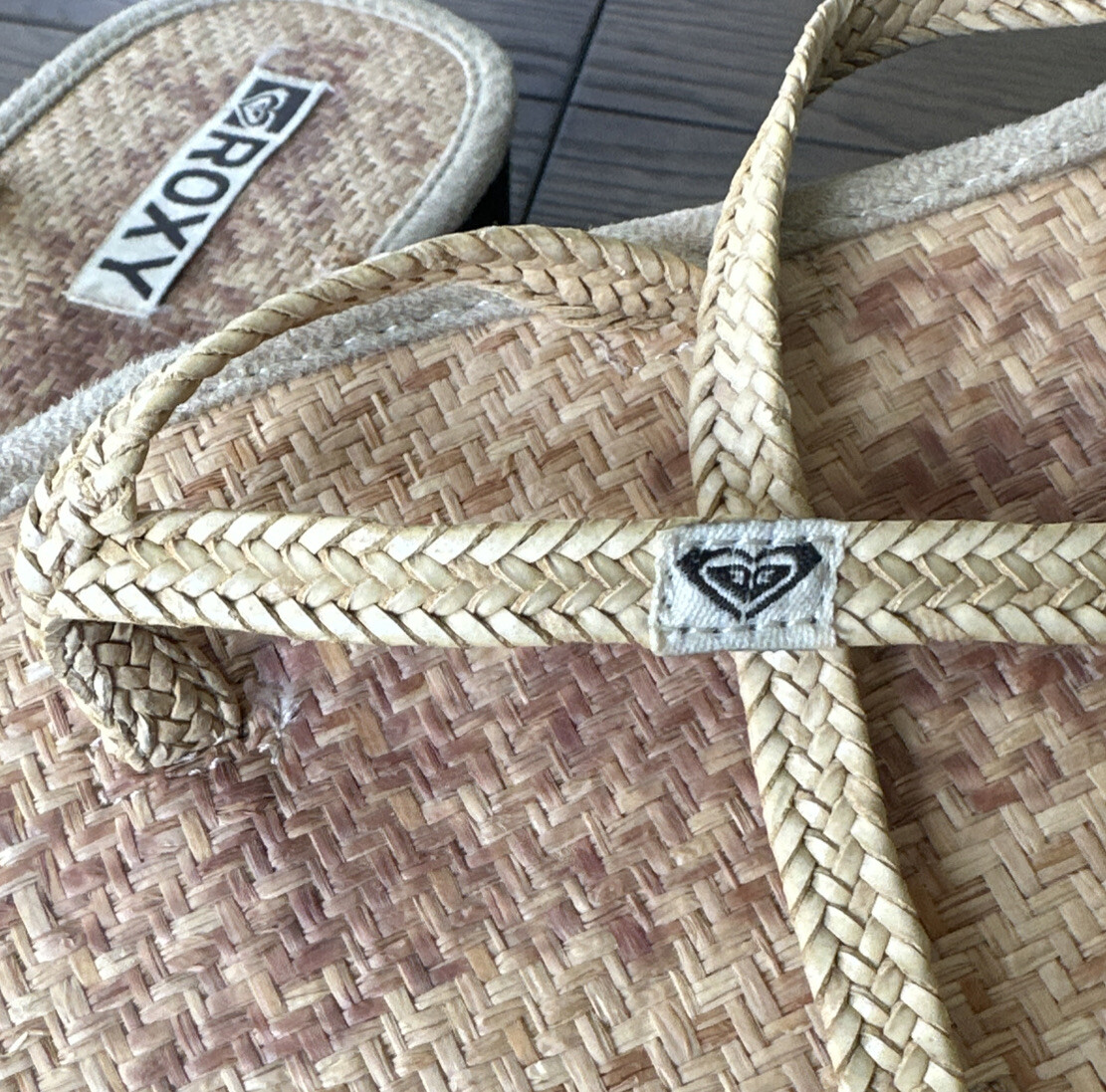 Vtg 90’s Y2K Roxy Quicksilver Sandals Straw Rattan T-Strap Brown Platform 9 9.5