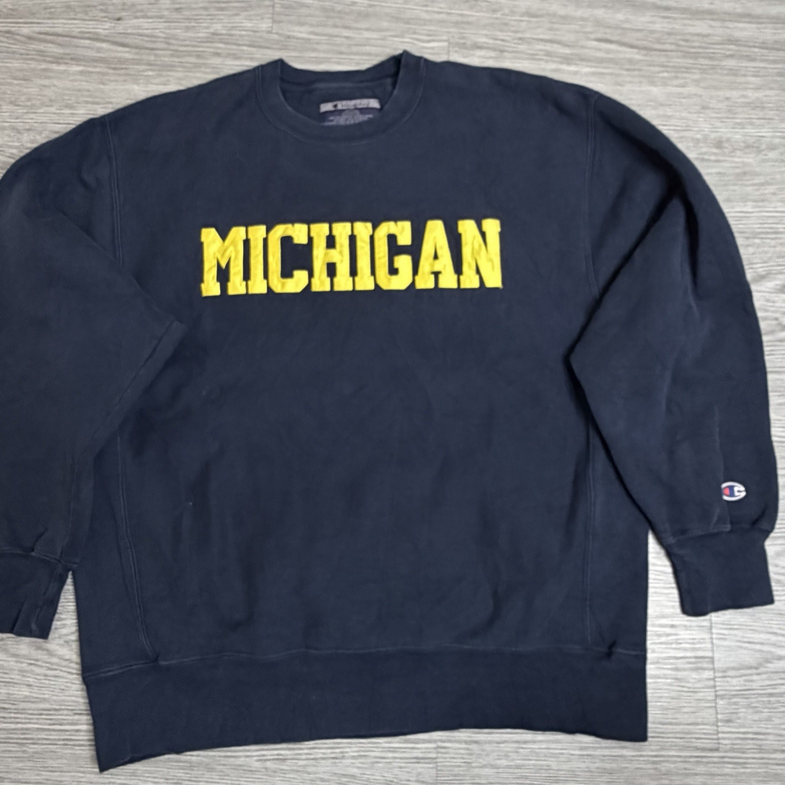 Vintage Champion Reverse Weave Michigan Wolverines Sweatshirt Size Large