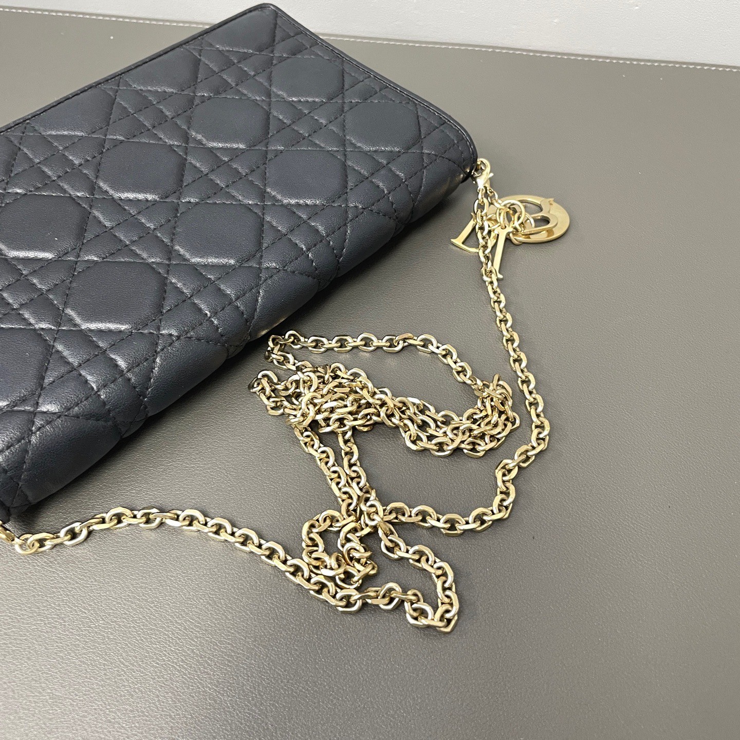 Dior Pre-Owned Authentic Chain Bag Black 21.5*12.5*3 Free Tracked Shipping