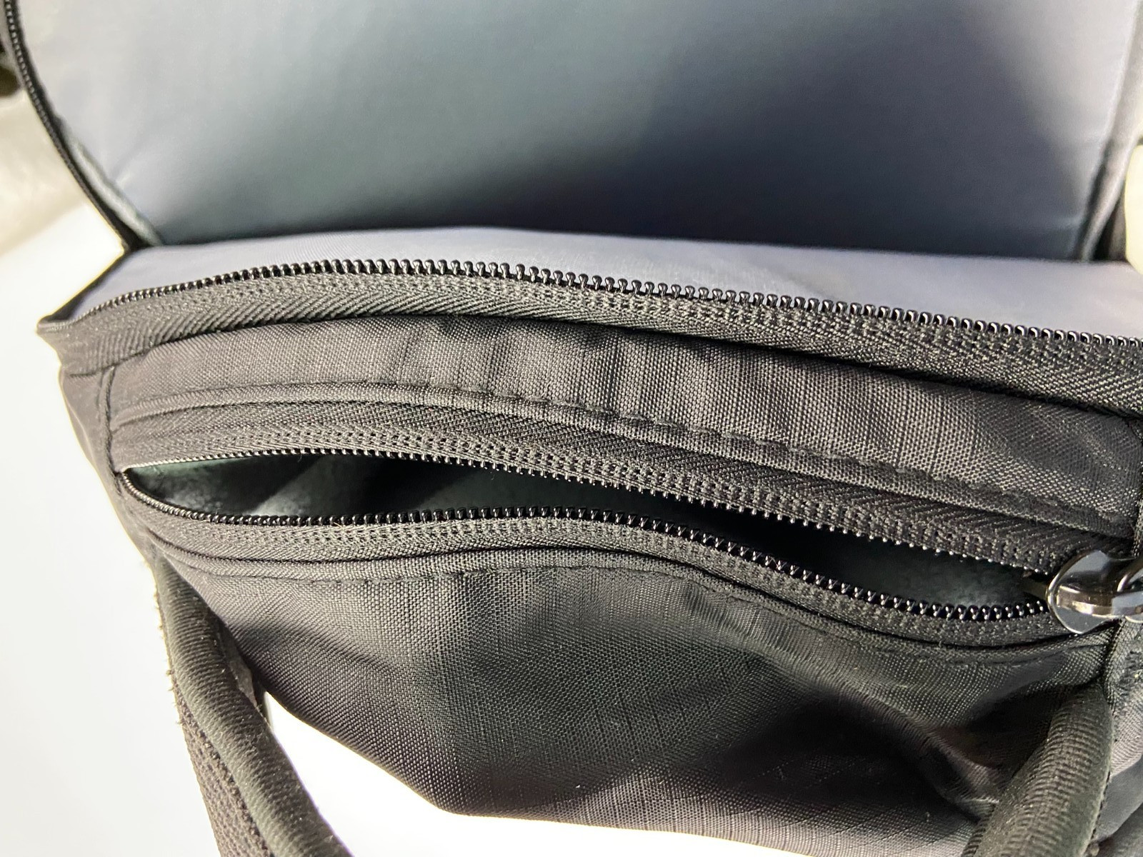 Hurley 18 in Black Backpack with Laptop Sleeve (broken zipper)