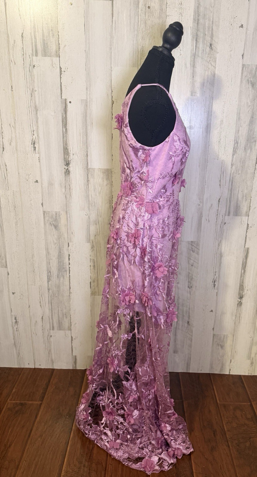 Dress The Population Lavender 3D Floral Lace V-Neck Strappy Long Gown M