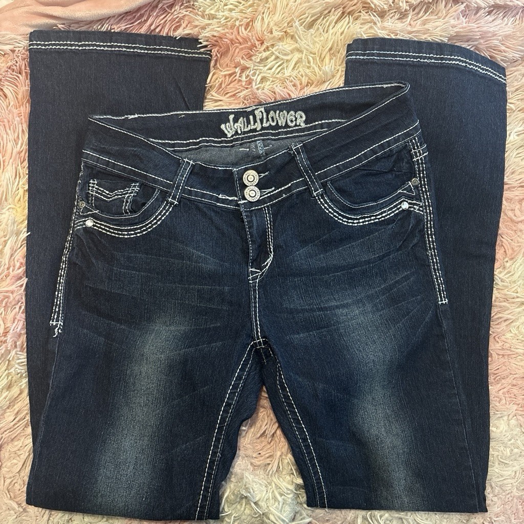WallFlower Women’s Dark Wash Blue Denim Skinny Jeans Mid Rise 5-Pocket