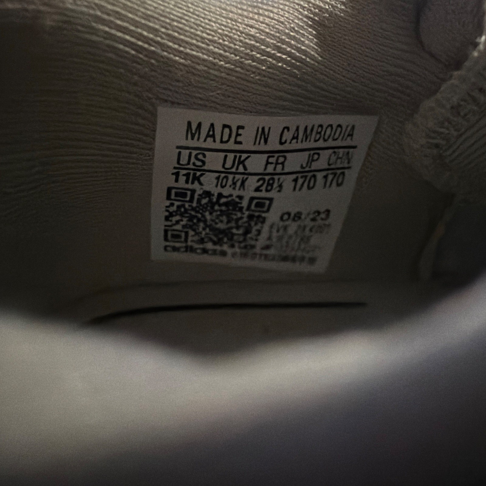 adidas Ozweego Cloud White/Mesh-SZ KIDS 11K AIE2788 NEW WITHOUT BOX never worn