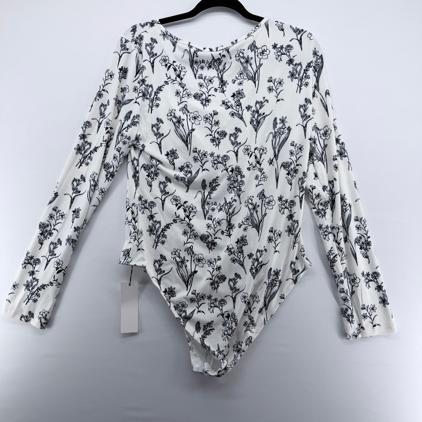 YOZY Floral Ribbed Long Sleeve Bodysuit White Black Ruched Square Neck XL NWT