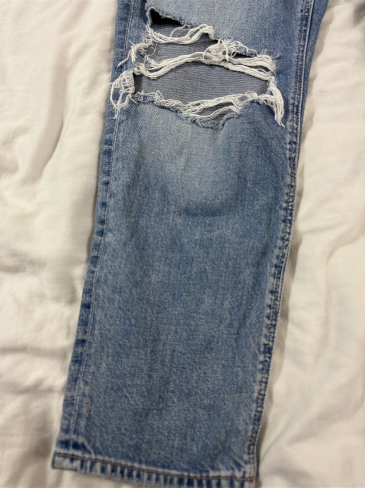 american eagle strigid Mom Jeans Womens Size 12 Medium Wash Thrashed