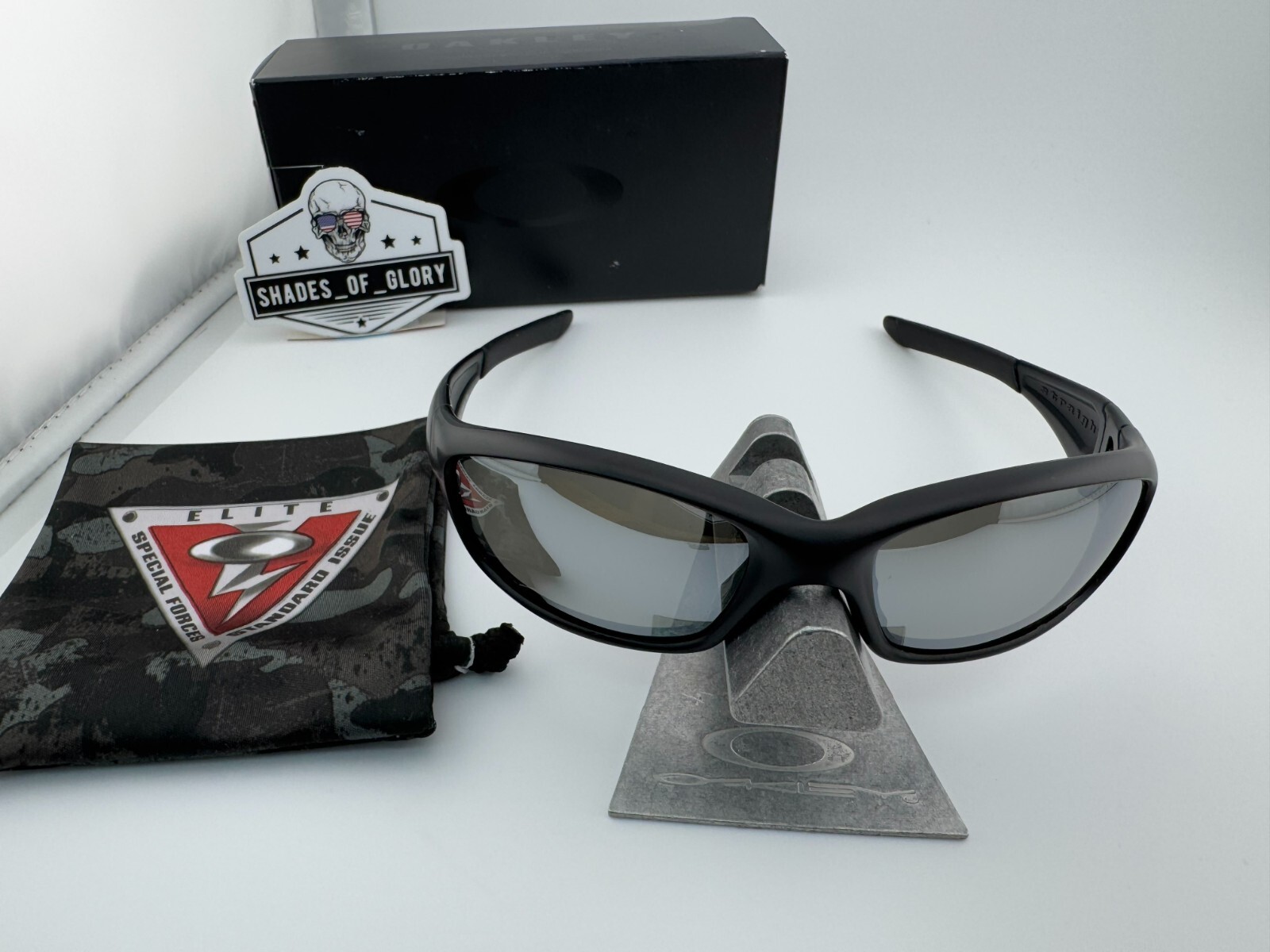 OAKLEY STRAIGHT JACKET MATTE BLACK SILVER POLARIZED GALAXY AFTERMARKET SUNGLASS