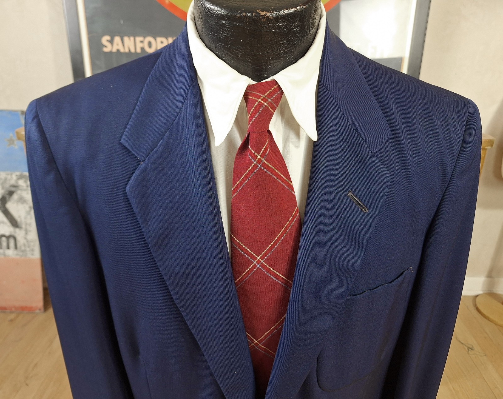 VTG Classic 1950s Rayon Gab Dark Blue 2 PC Suit. 40-41 NICE