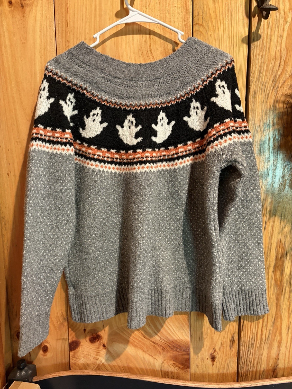 ~MAURCIES~Ghostly Soft Gray Fair isle Sweater Perfect For Halloween Size L