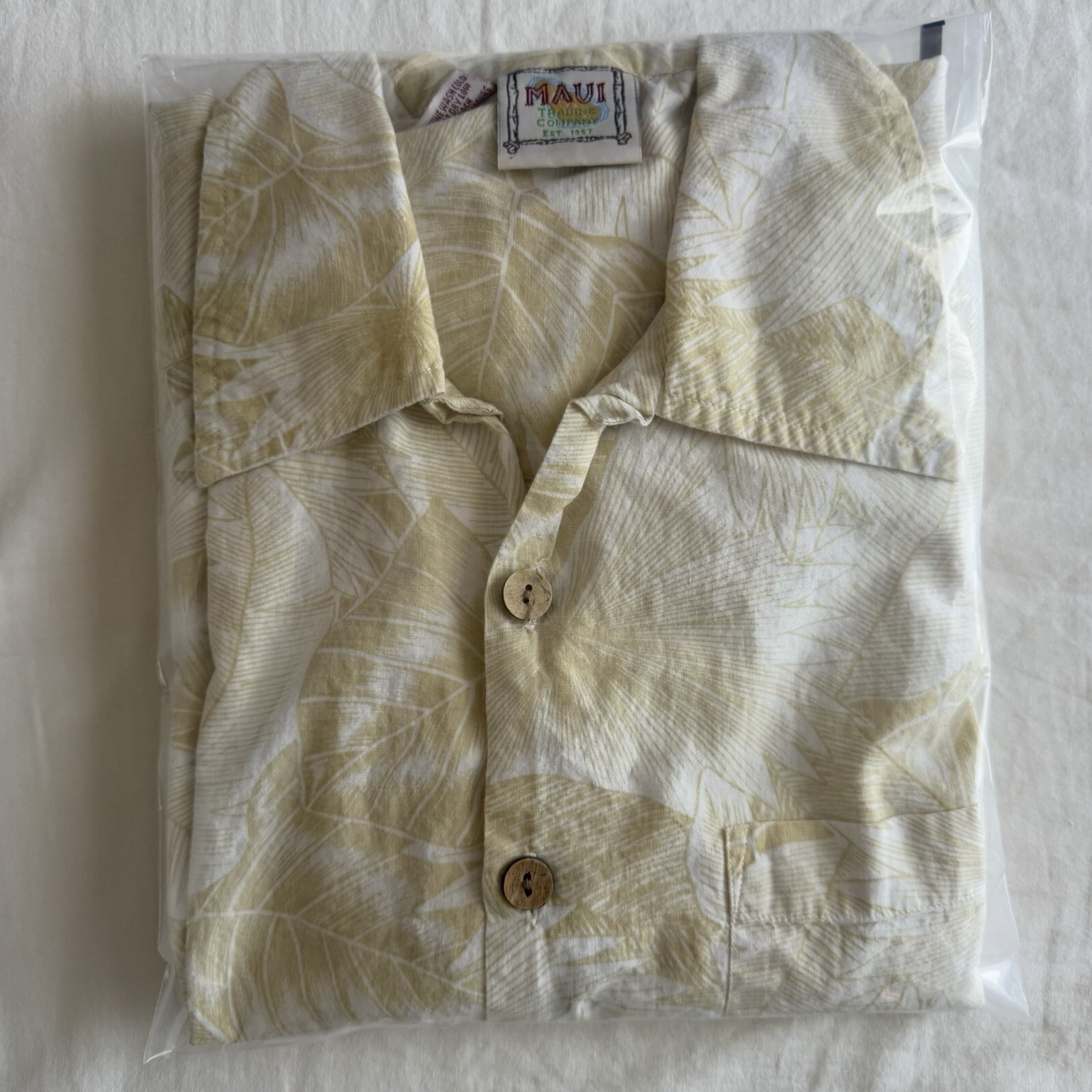 Rare Maui Trading Co Button Up Hawaiian Shirt Men’s M Yellow