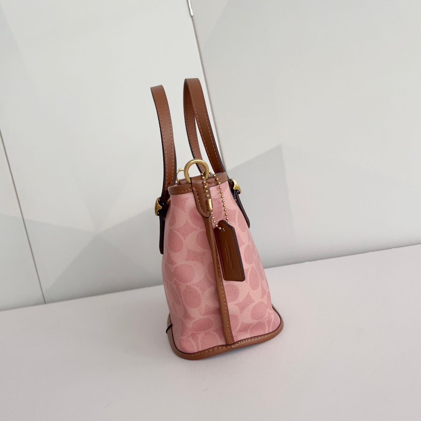 NWOT COACH Taxi Tote Bag 21 In Signature Canvas CCD94