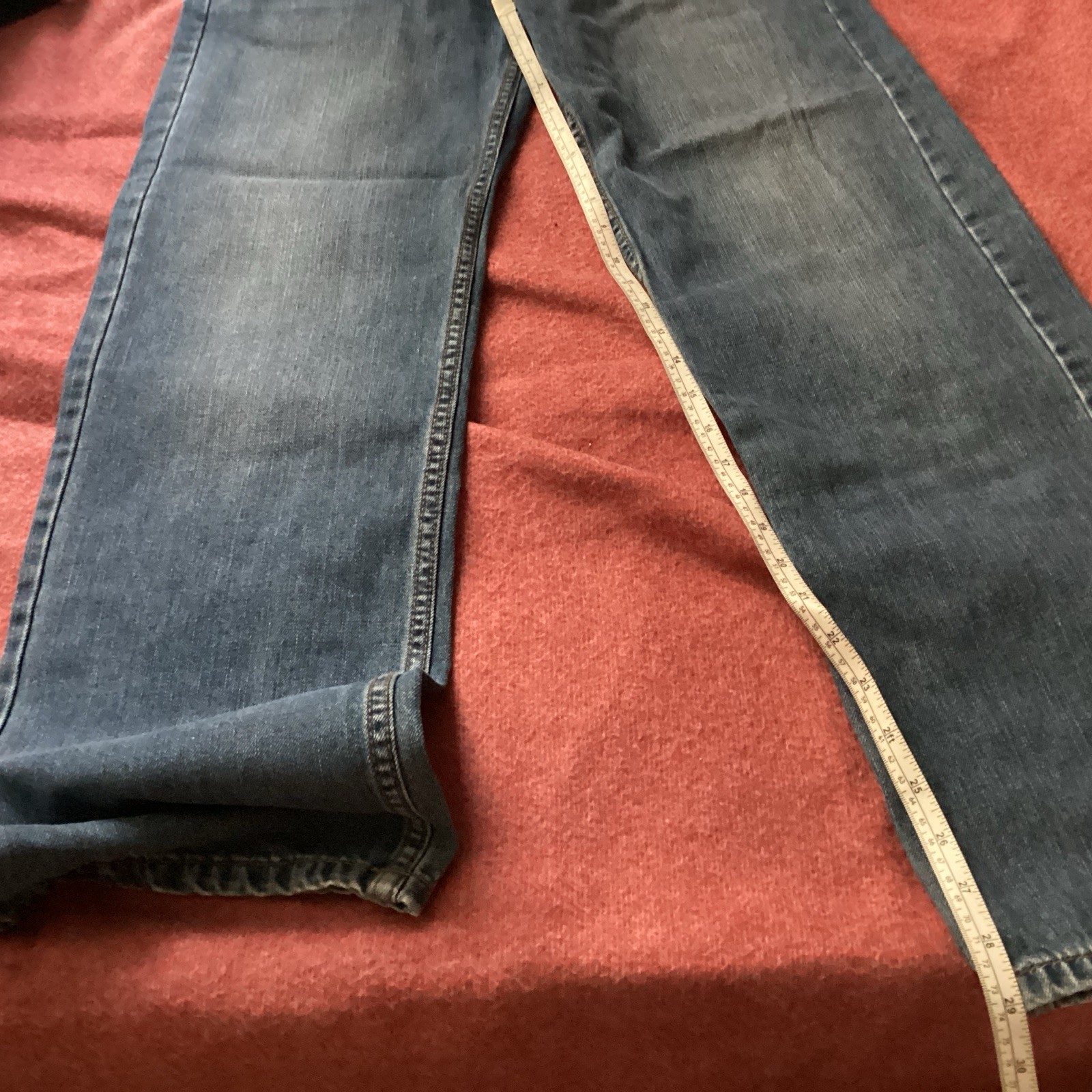 Levi’s 550 Relaxed Fit medium wash straight leg denim jeans Size 18Reg 29×29