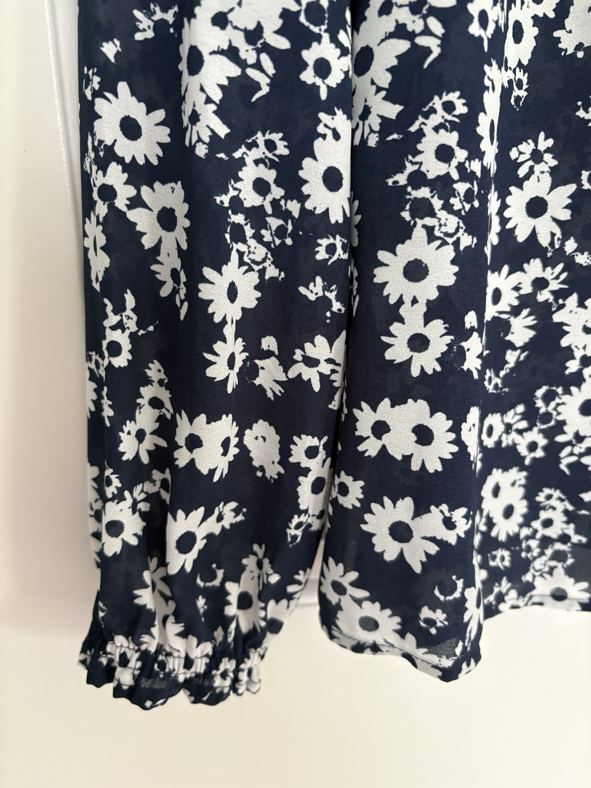 LOFT Small Navy and White Floral Long-Sleeve Blouse