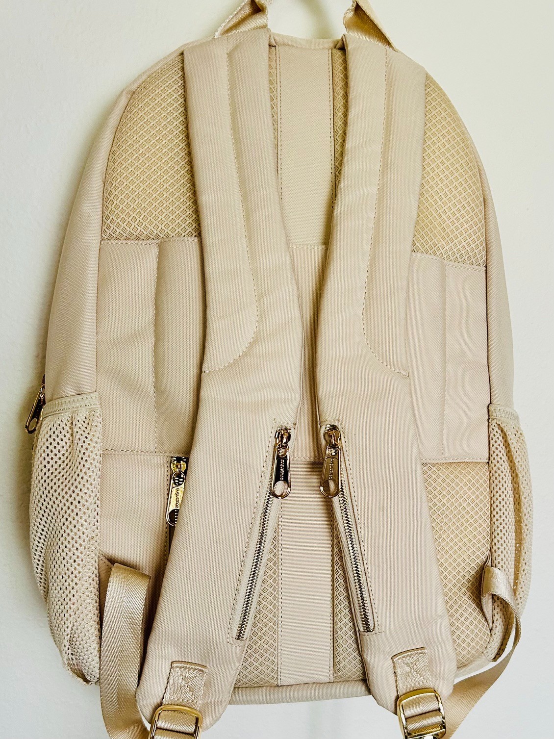 Augustnoa Classic Noa Backpack, Cream with Gold Hardware, Fits 17″ Laptop