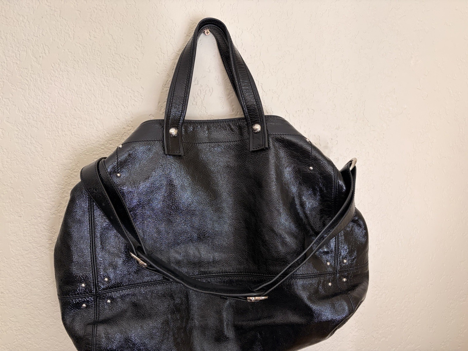Tod’s Black Patent Satchel Large Detachable Strap Zip Buckle Logo Lined