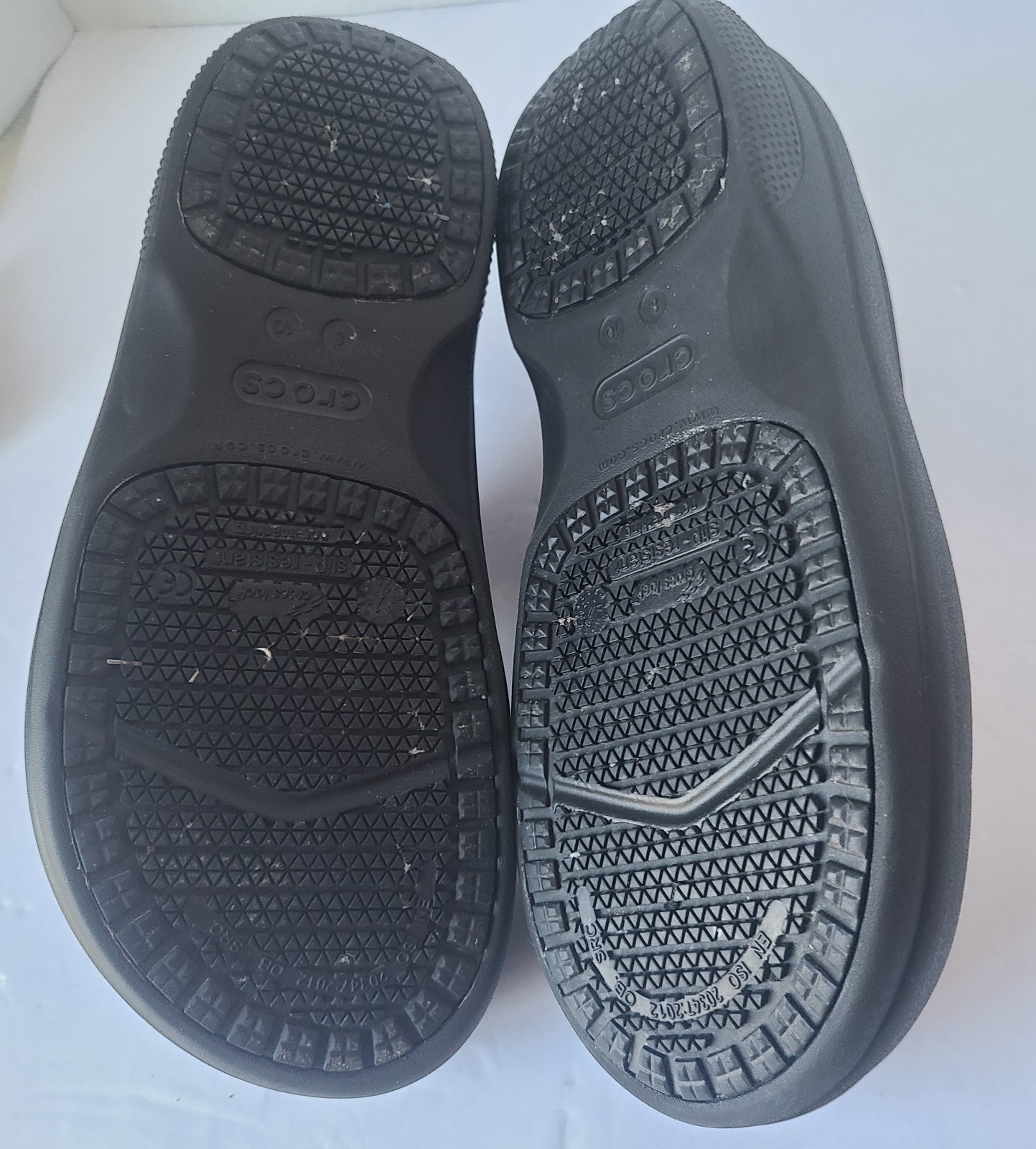 Crocs M8 W10 Bistro Black at Work Clog Shoes Slip Resistant Nursing Chef Comfort