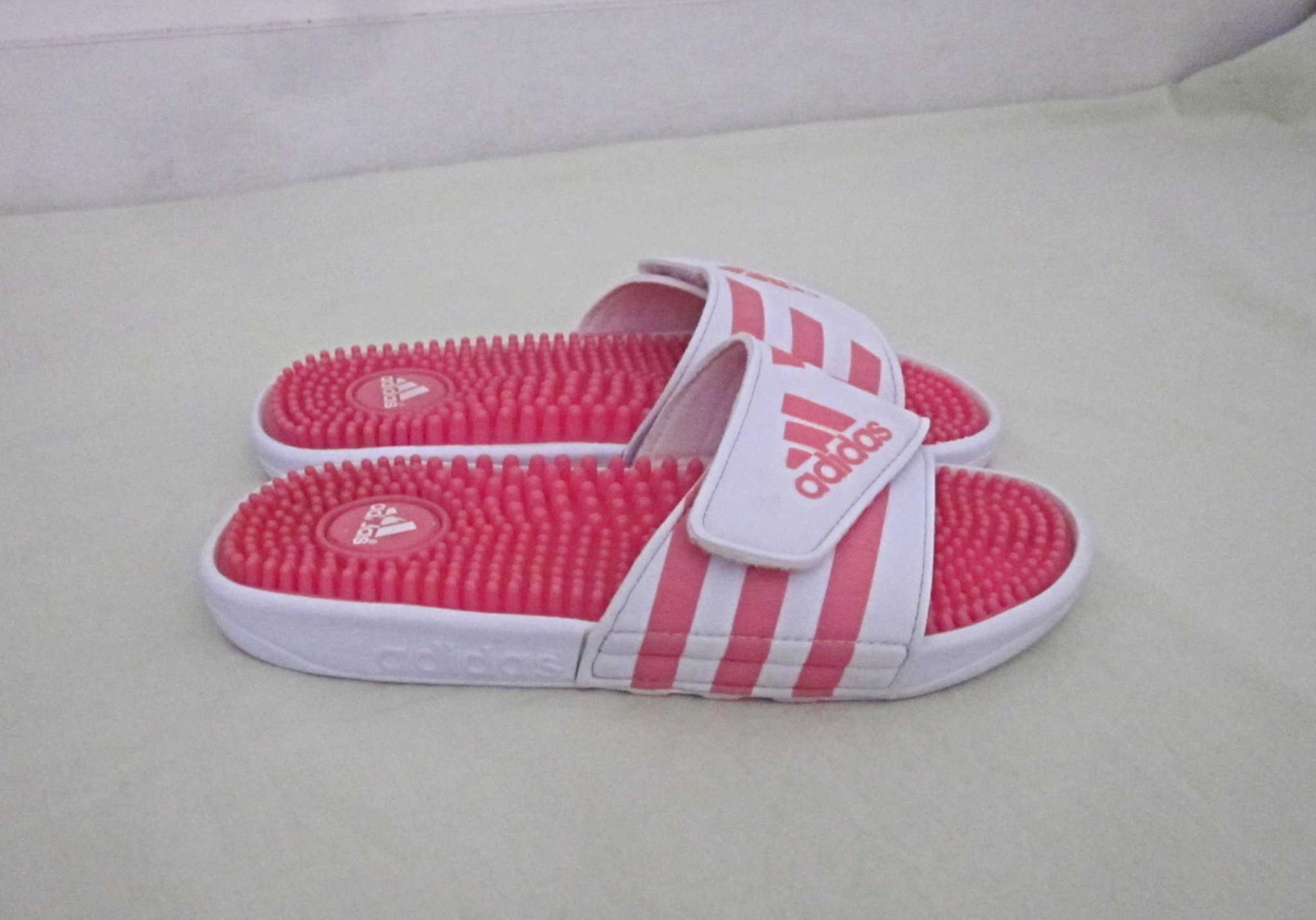 Adidas adissage slides, pink/white, youth size 3