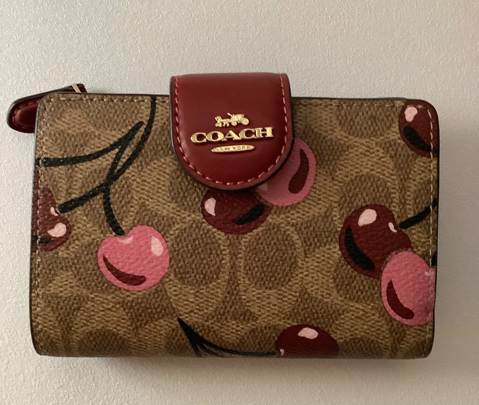 Coach Med Corner Zip Wallet Clutch CZ342 Brown Signature Canvas Cherry Print NWT