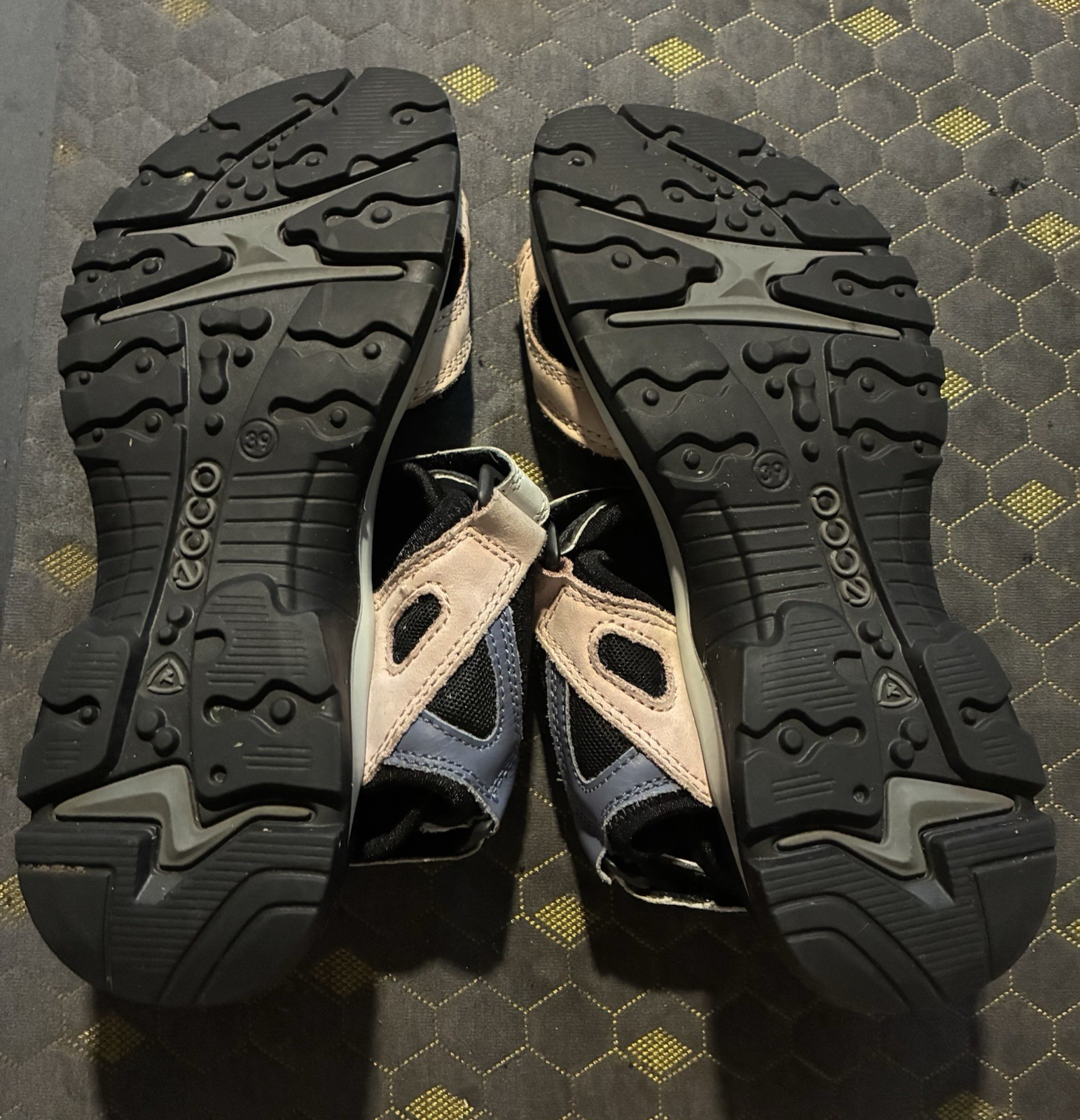 ECCO Women’s Strappy Sport Sandals Hook & Loop Adjustable EU 39 Black Pink
