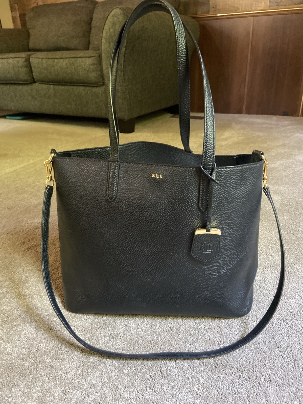 Lauren Ralph Lauren Black Med Size 100% Polyurethane Tote Classy Classic