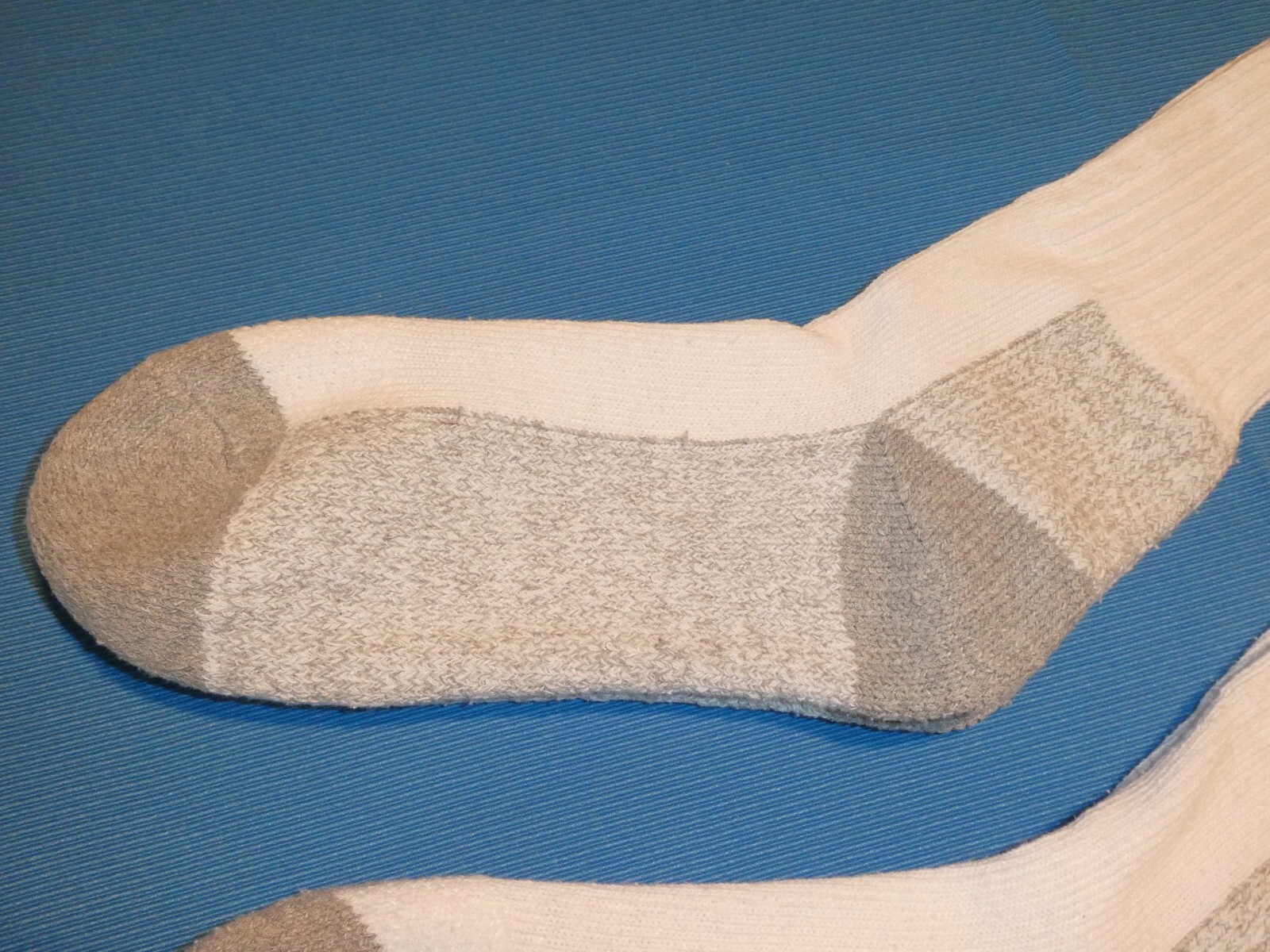 2 PAIR MENS HEAVY DUTY STEEL TOE WORK BOOT WHITE CREW SOCKS /CUSION SOLES SIZE L