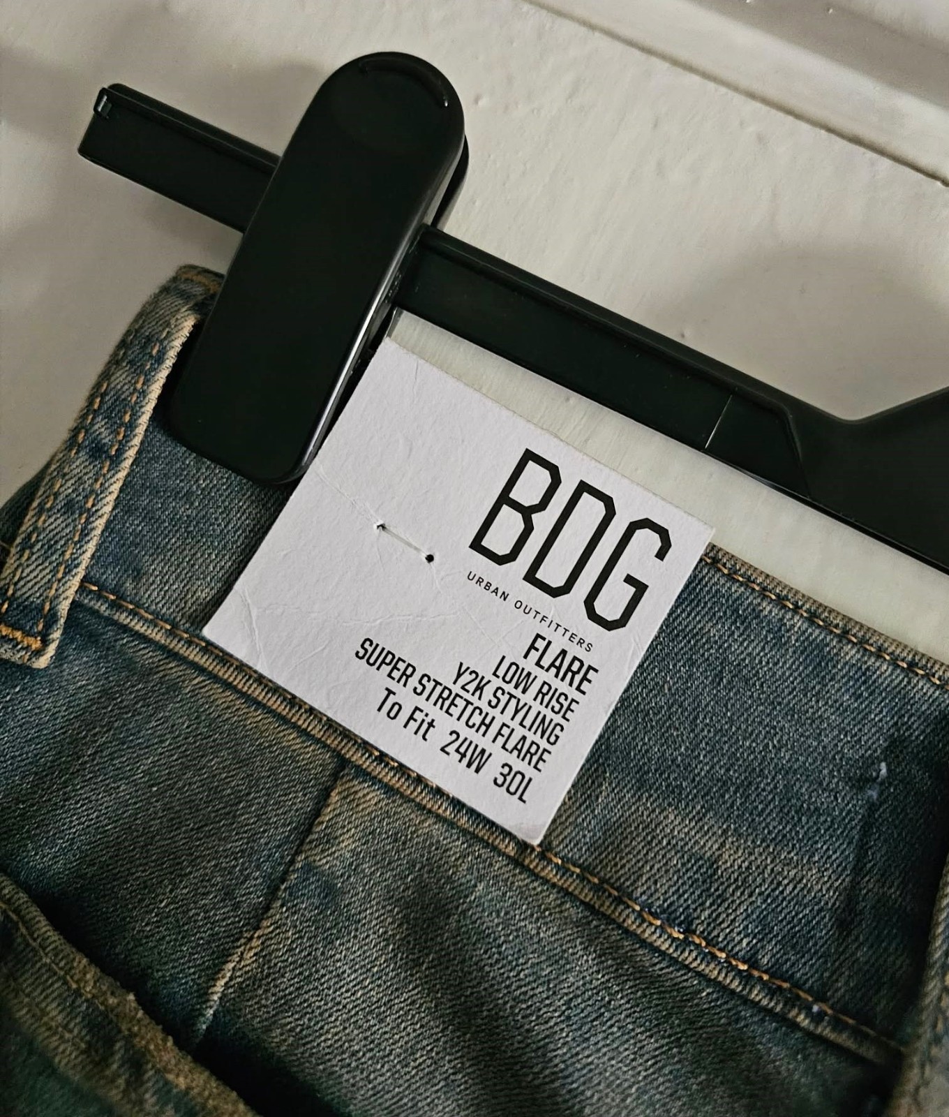 Urban Outfitters BDG Womens Flare Distressed Blue Jeans BNWT W-24/26 – L-30