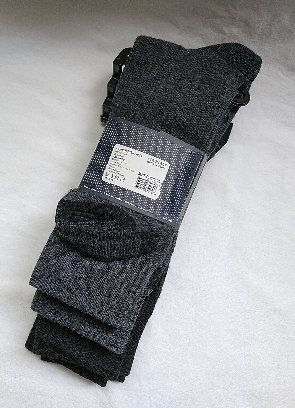 ROCKPORT MEN’S 4 PK ASSORTED NAVY AND GRAY CREW SOCKS, SHOE SIZE 8-12