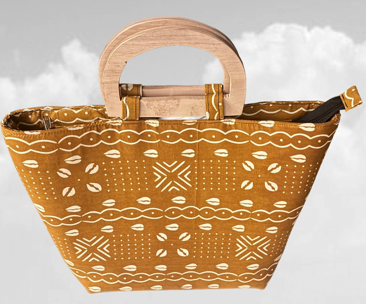Handmade Craft Show Puka Shell Print Large TOTE w/Wooden Handles |14″ x 17″ Cool