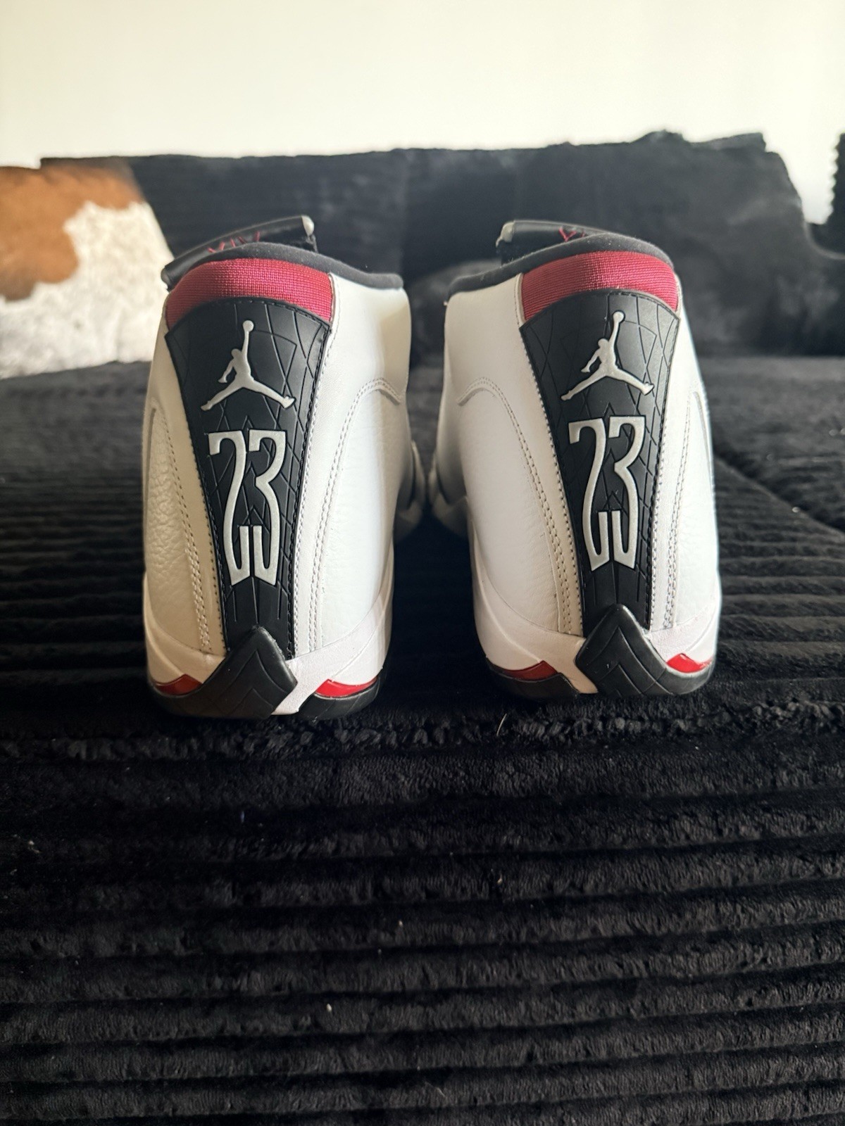 BLACK TOE JORDAN 14 SIZE 14 (NO BOX) EXCELLENT CONDITION