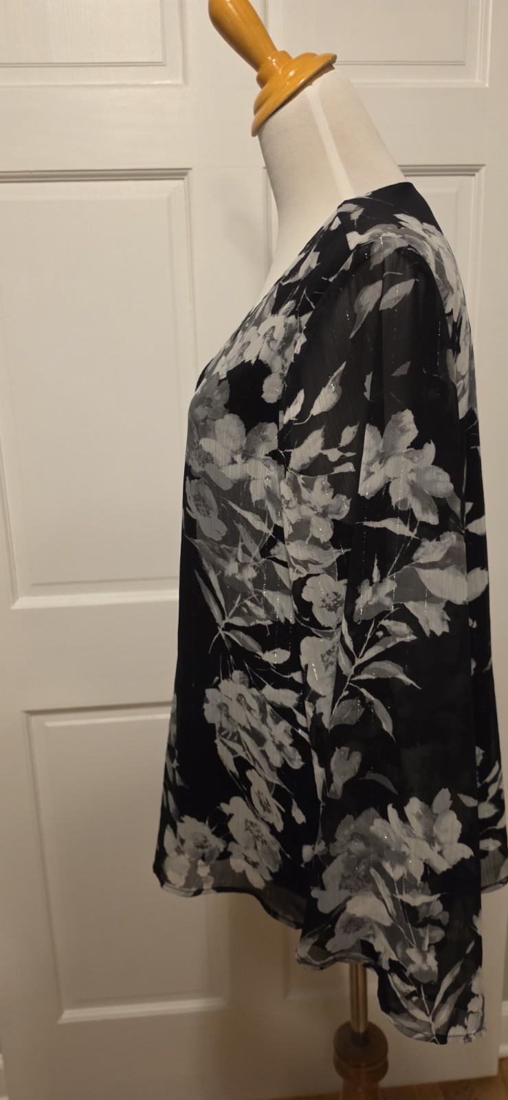 Karen Kane XL Long Sleeve Blouse