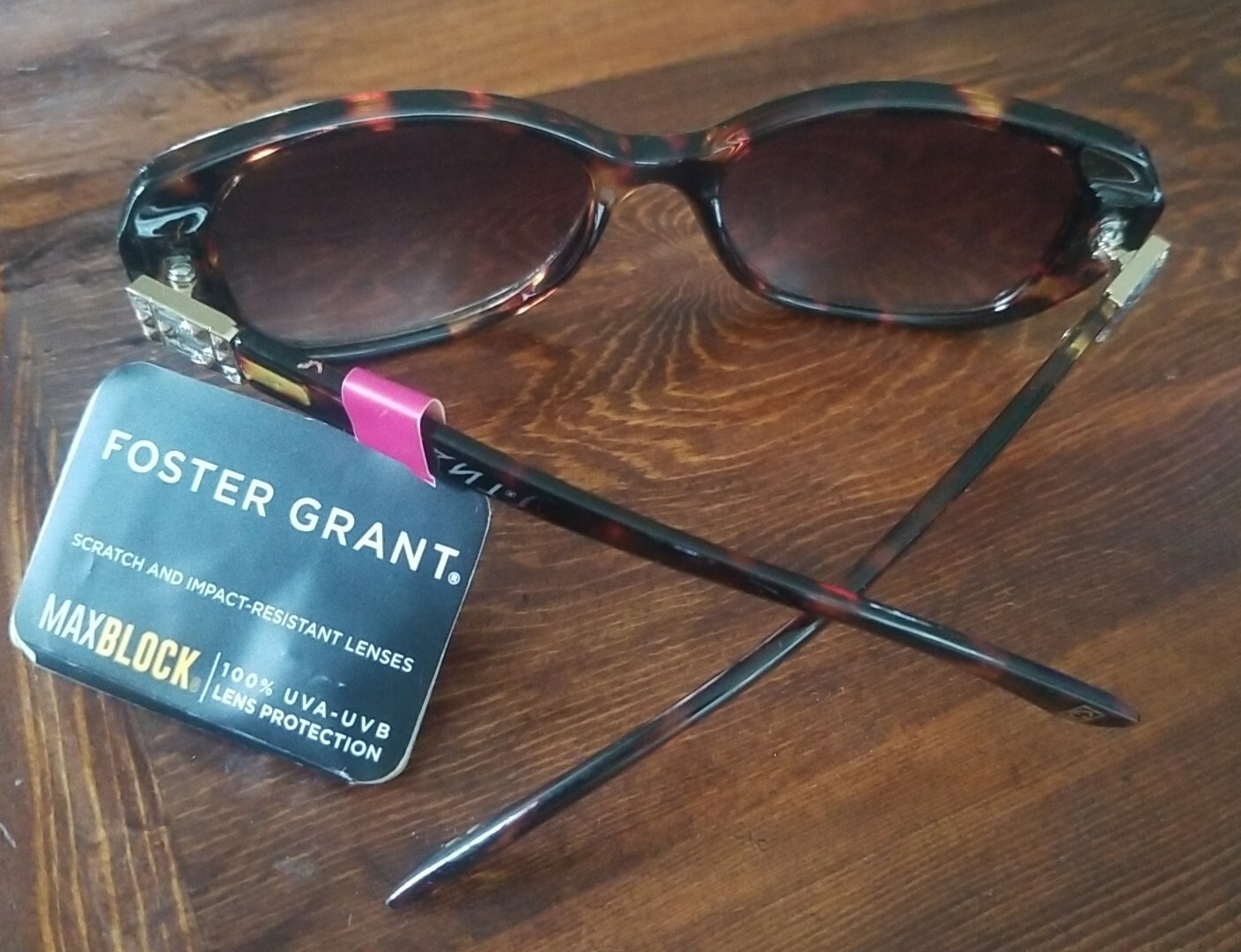 Foster Grant “Maren” Designer Style Sunglasses Tortoise Frames Amber Lenses