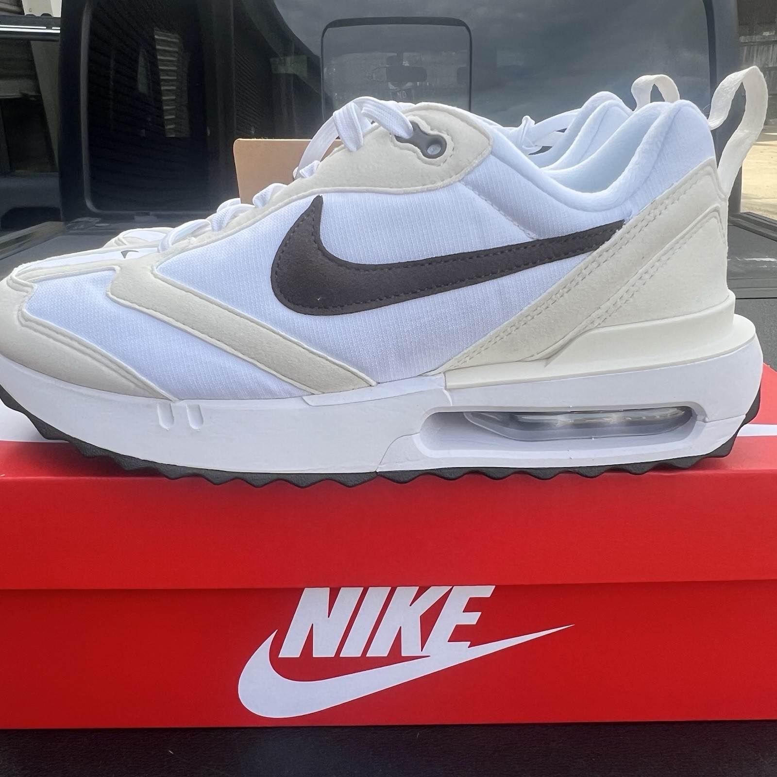 Nike Air Max Dawn Women’s Size 9 White Baroque Brown Phantom DC4068-102 New