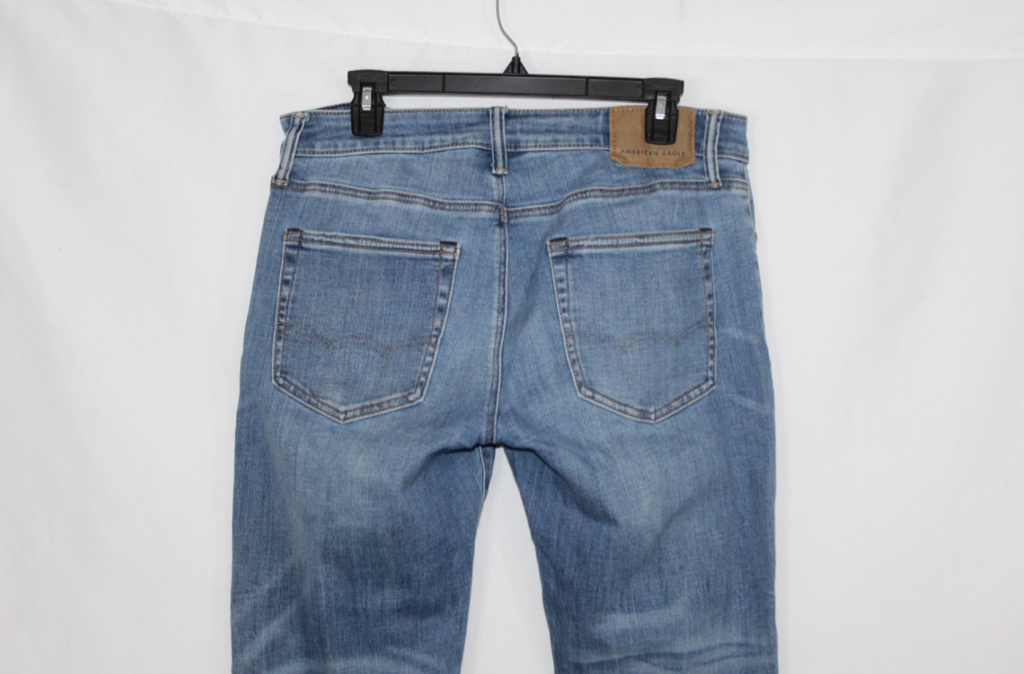 American Eagle mens jeans size 33 x 30 med wash next level stretch slim straight