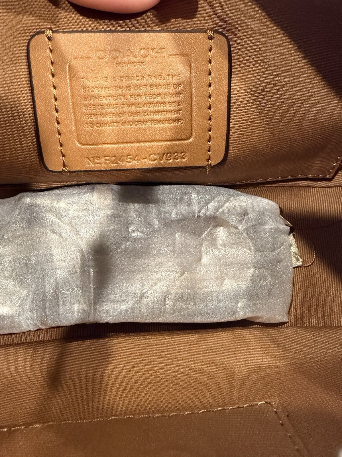 Tan and Beige Teri hand bag, comes with longer strap! Brand new never used.