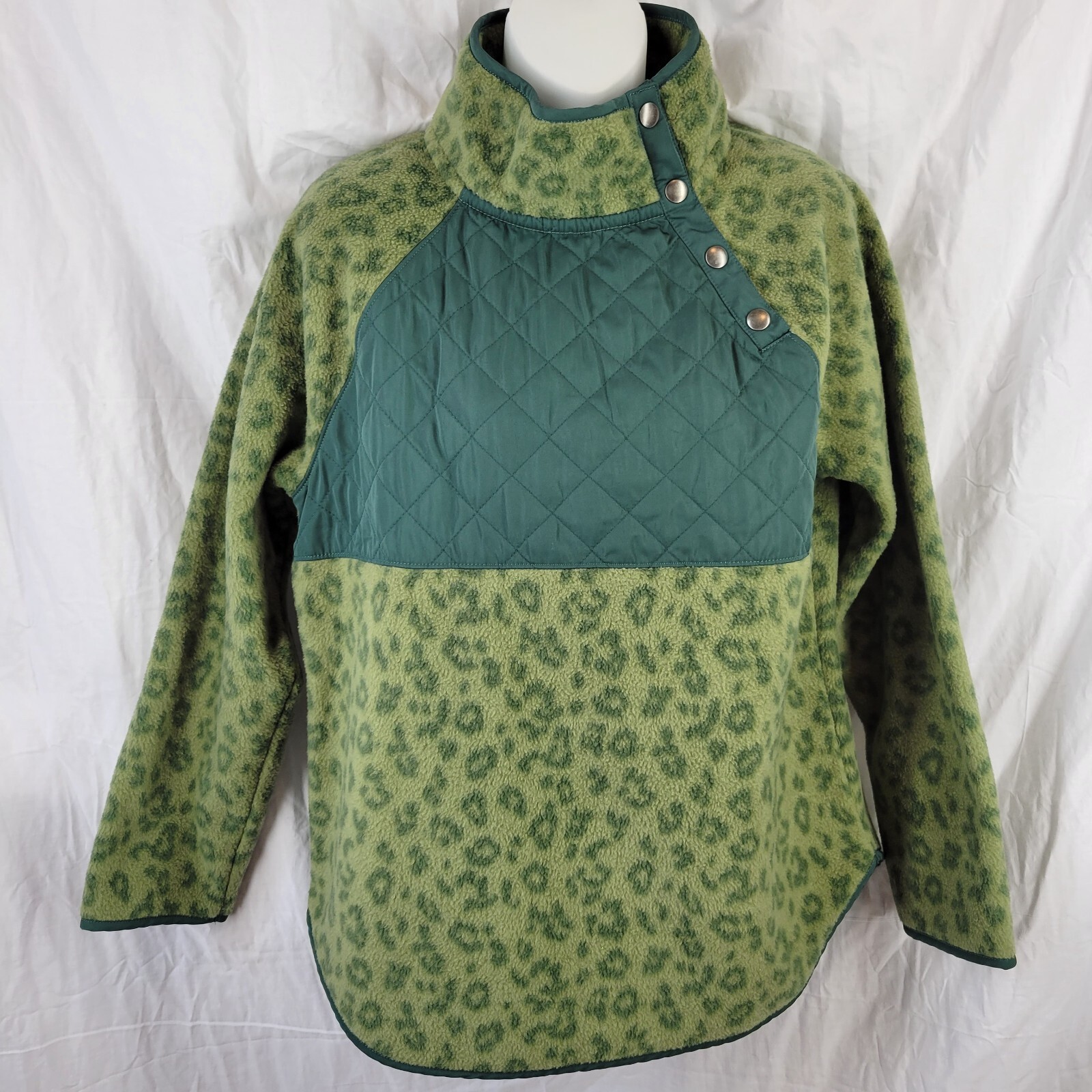 J CREW Quilted Button Neck Sherpa Tunic Pullover Green Leopard Size Small Jacket