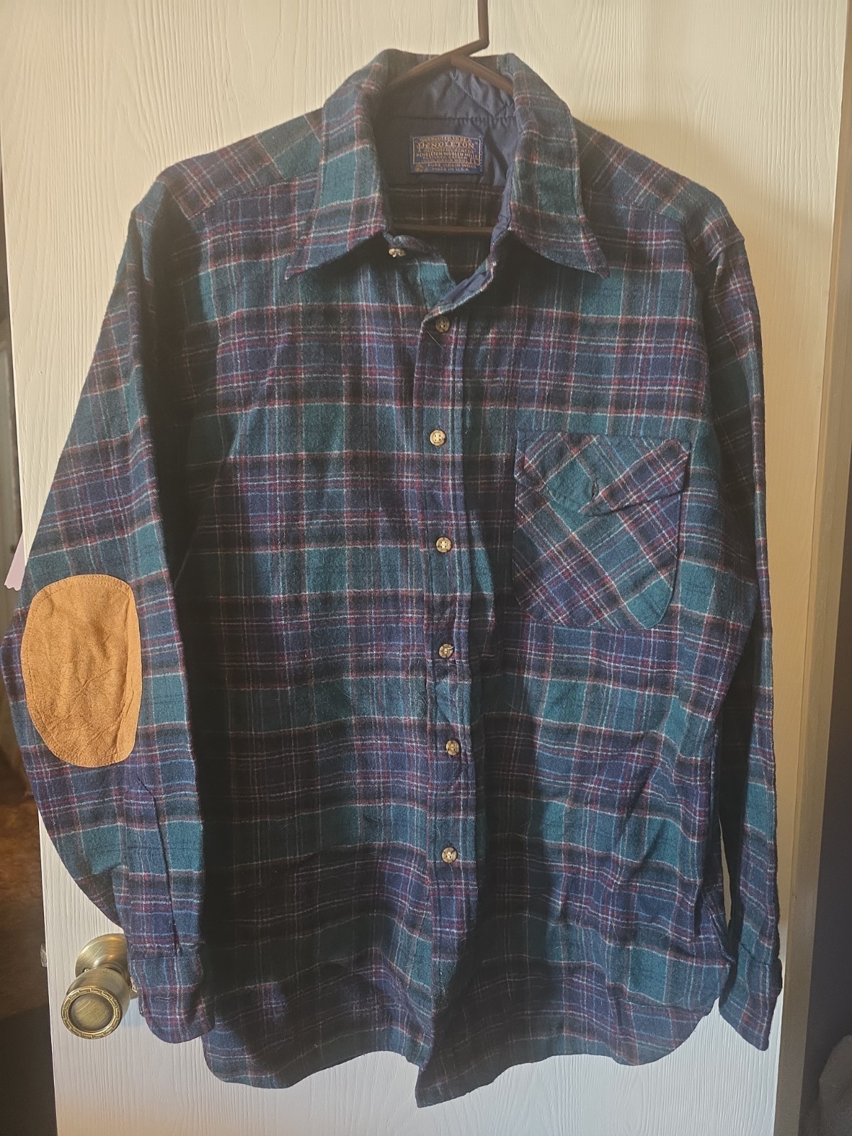 Pendleton large Virgin Wool Long Sleeve Shirt suede elbow patches & pocket