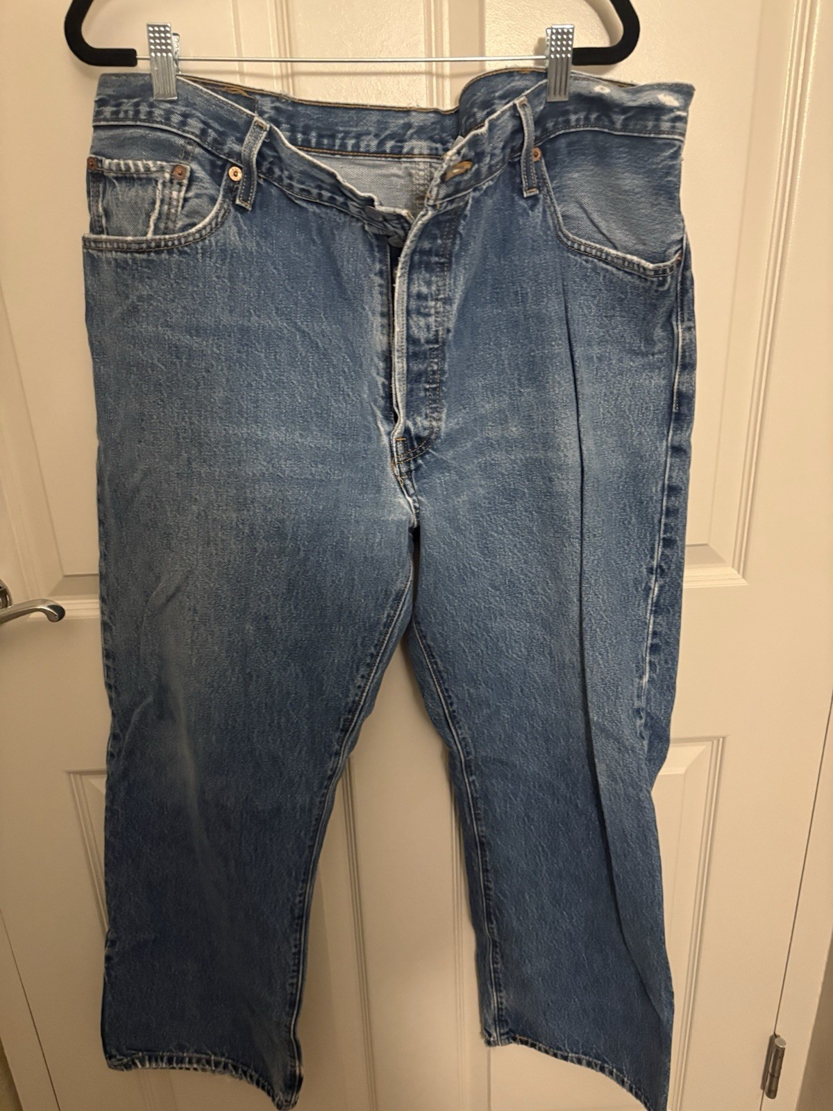 Levi’s 501 Original Fit Jeans Men’s 42×30 Light Wash Button Fly 100% Cotton USA