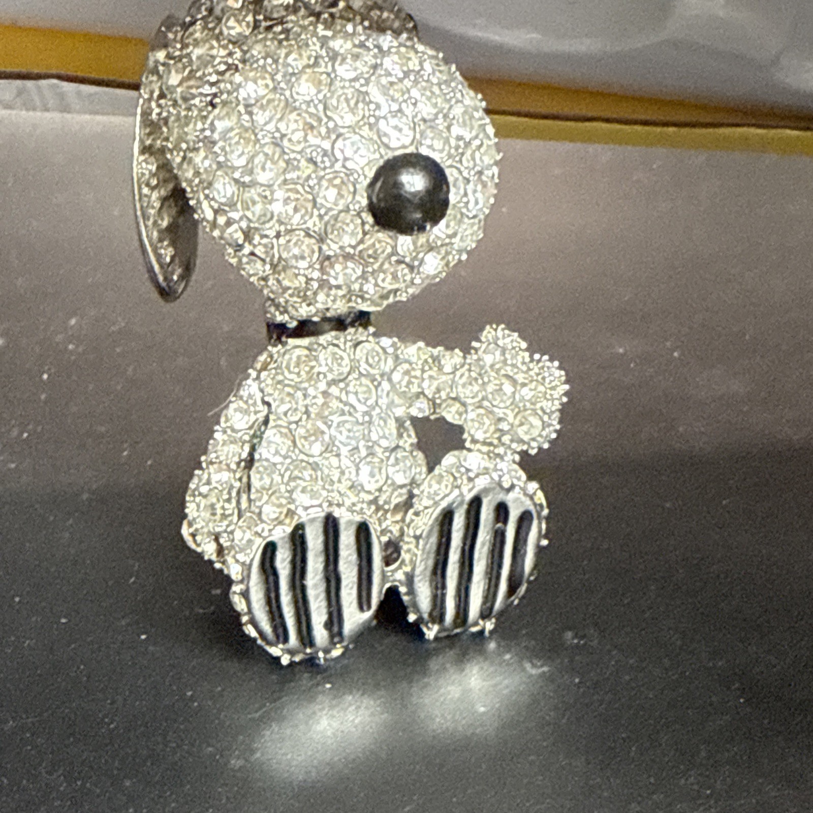 NEW Snoopy Peanuts Pave 3D Crystal Rhinestone Keychain/Clip On Bag Charm BNIB