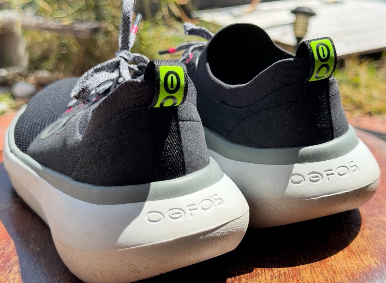 Oofos Women’s Size 8 Oomy Stride Black White $160 MSRP