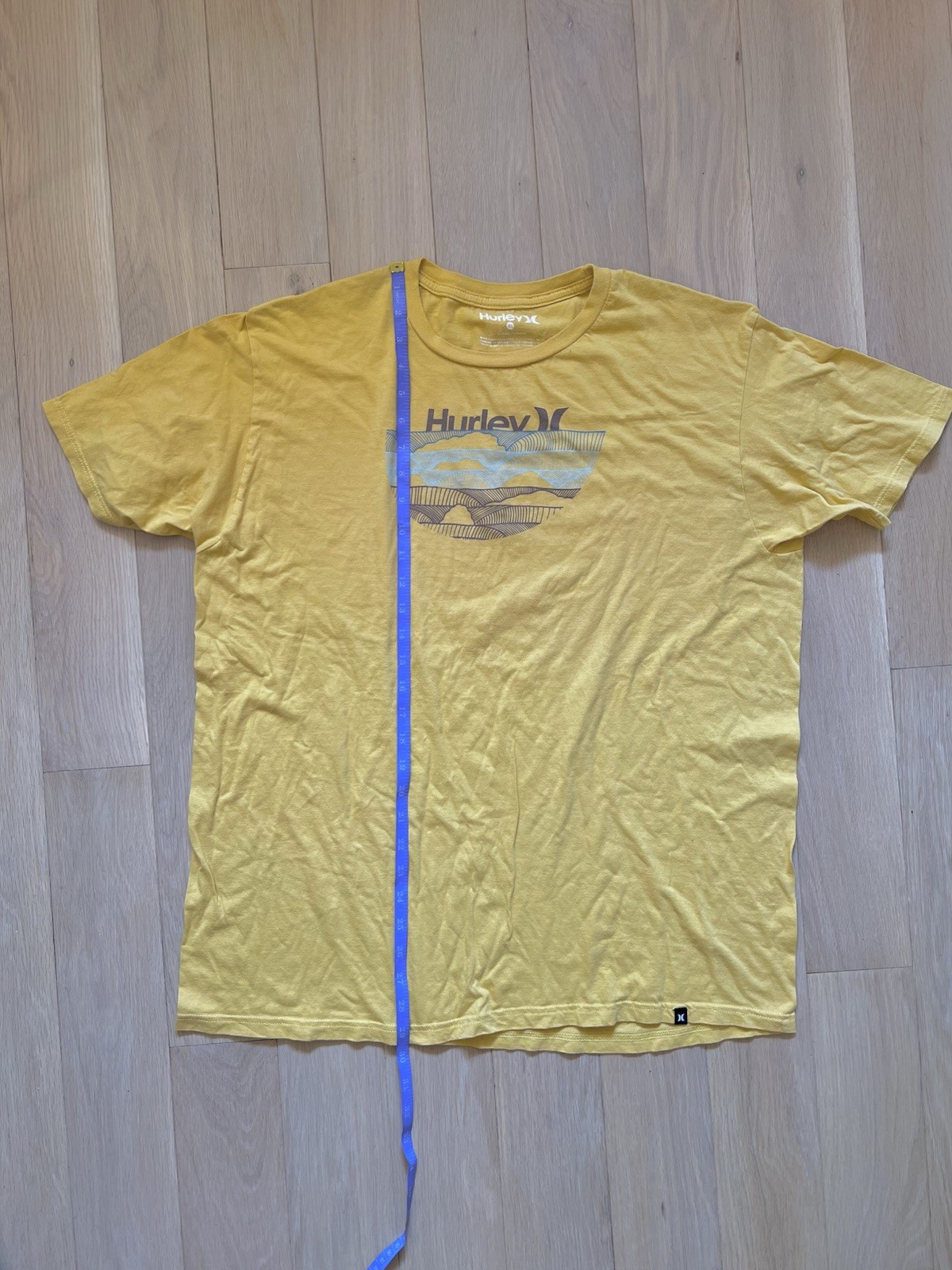 Hurley Men’s XL Surf Skate 2000’s Y2K T-Shirt Yellow