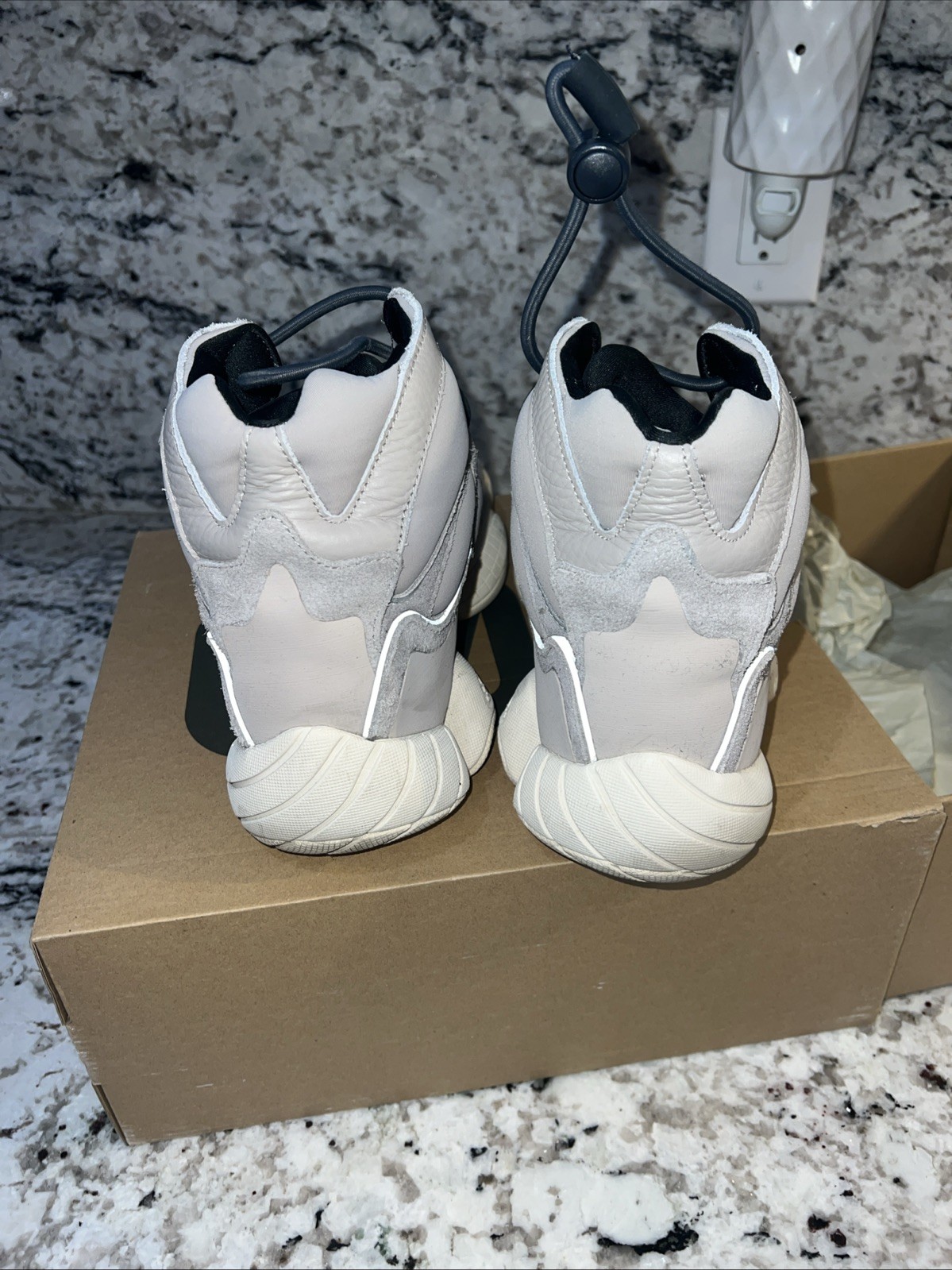 Adidas Yeezy 500 High Men’s Mistst Size 9.5