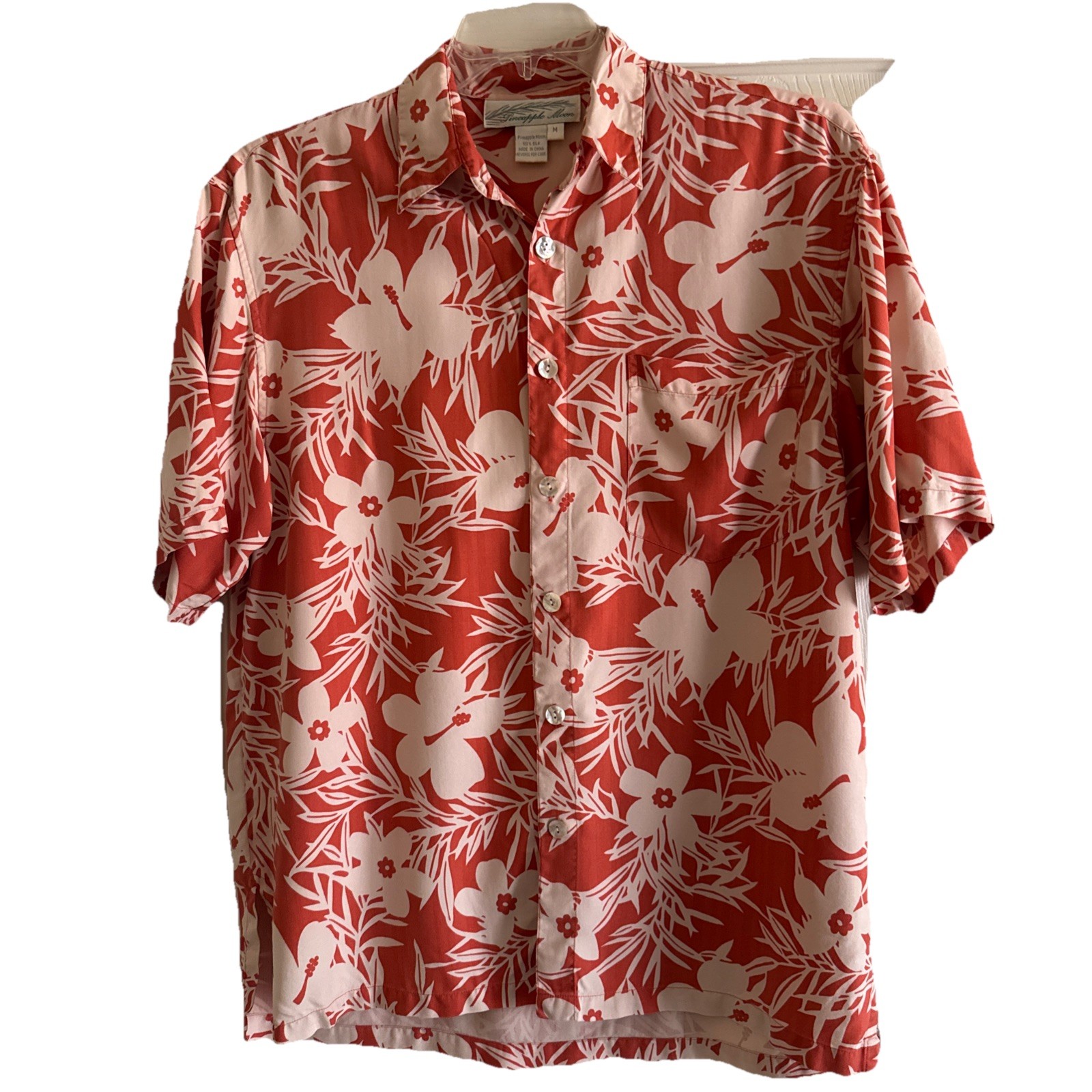 Pineapple Moon Silk Hawaiian Shirt Men’s Size M Salmon Color Floral Beach Resort