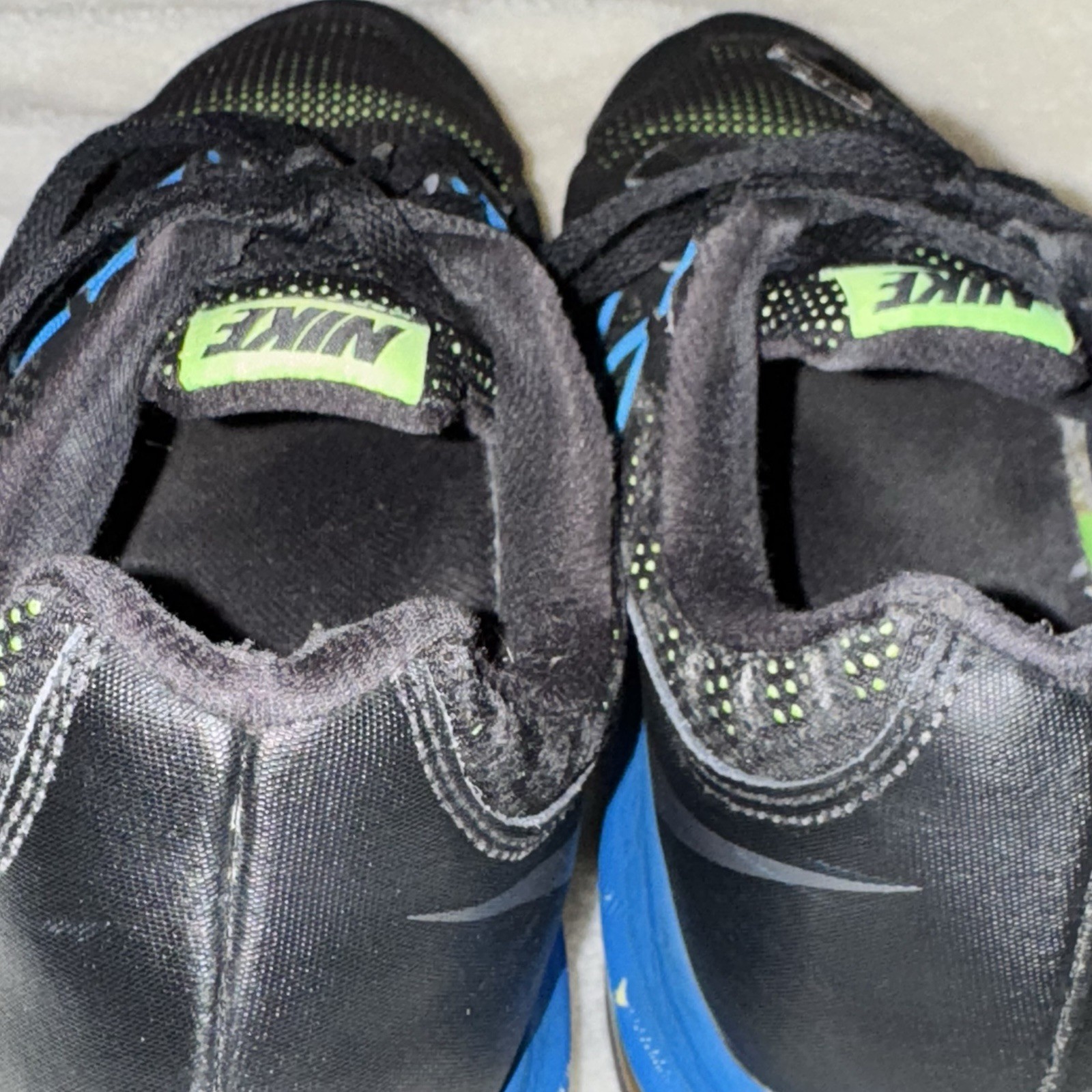 NIKE Air Max Dynasty Premium Sneakers Men’s 11.5 Black Blue Green 829711-007