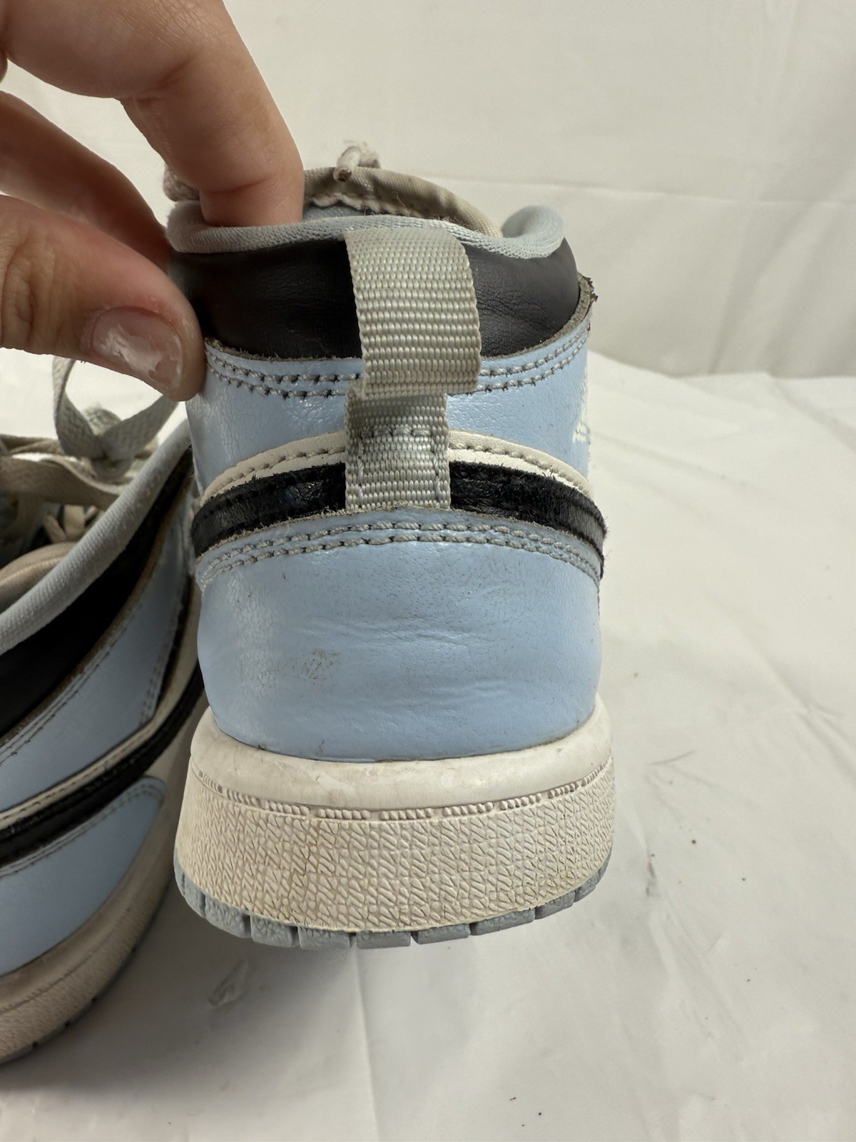 Nike Air Jordan 1 Mid ‘Ice Blue’ Black White UNC Sz 13C 640737-401