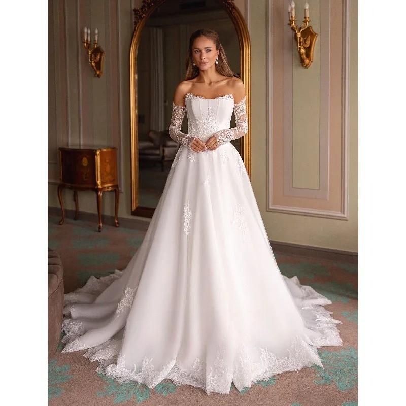 Classic Wedding Dress Strapless Lace Elegant Bridal Gowns Applique A Line Bride