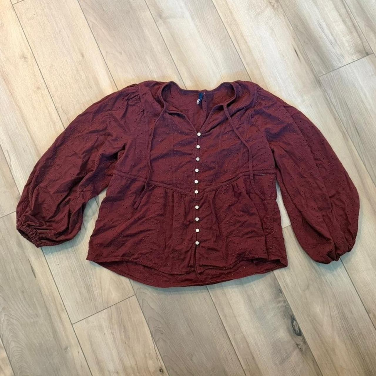 Burgundy eyelet blouse with faux button up front and balloon sleeves cottage M