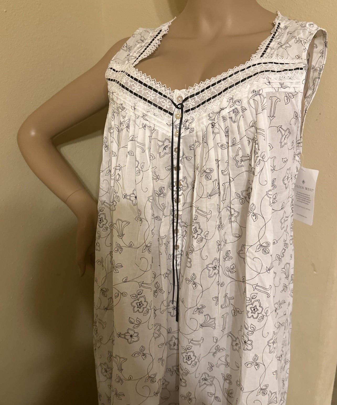 Eileen West nightgown Large cotton lawn Black / White Gorgeous