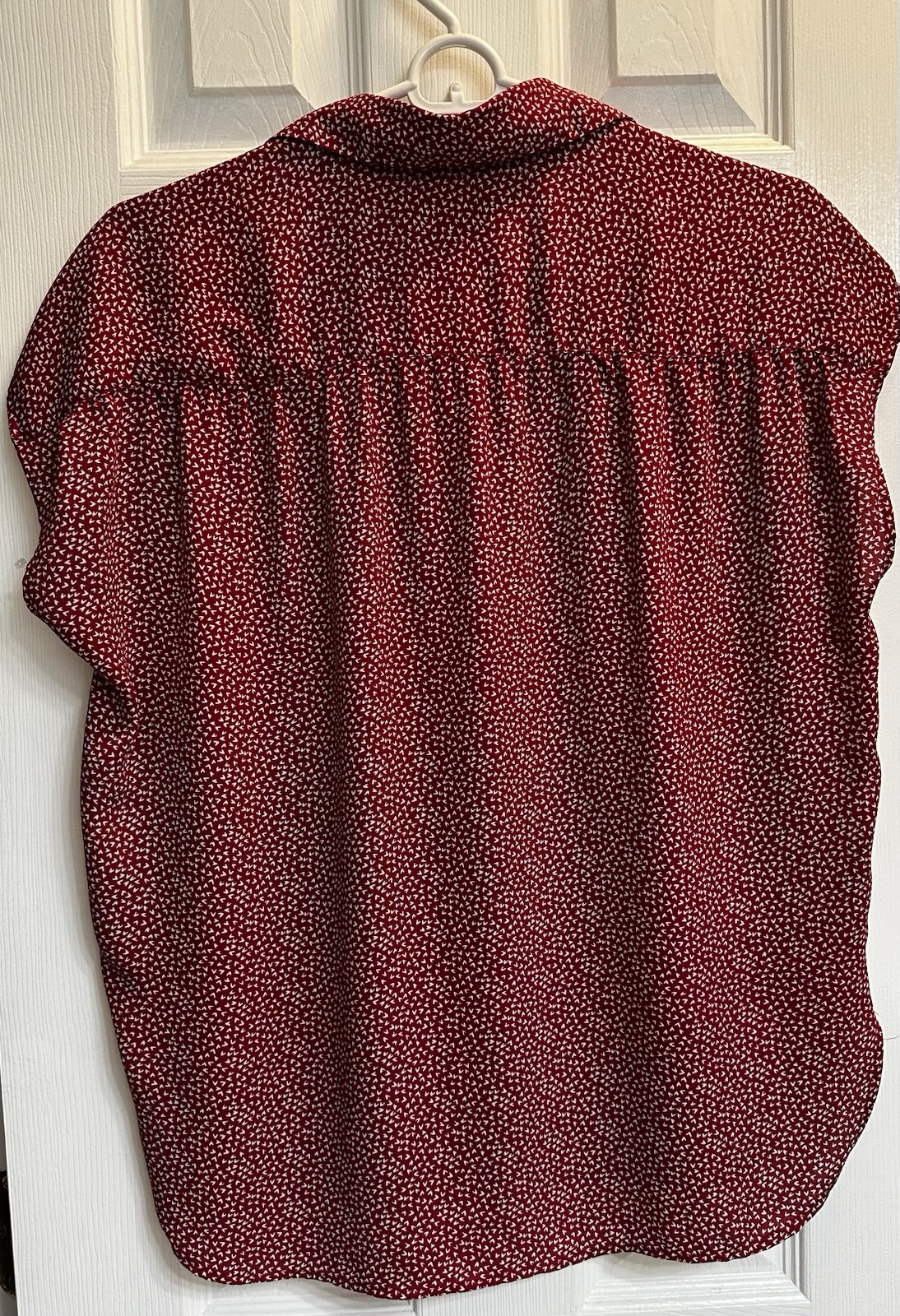 Women’s Loft collared Short Sleeve Burgundy Button Up Print Blouse Small